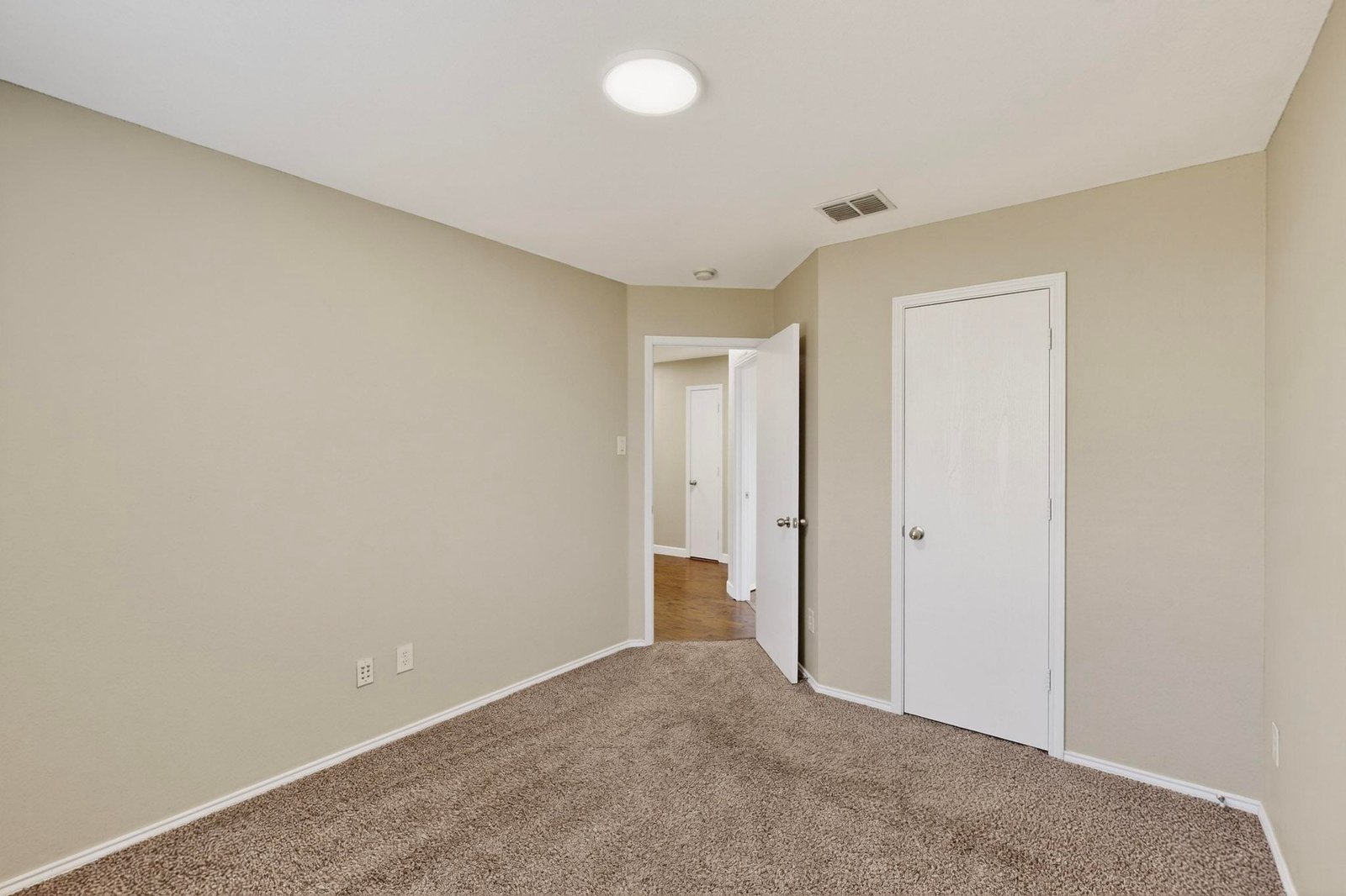 29-3D-Casas-2114-Cypress-Way-11152025_071935