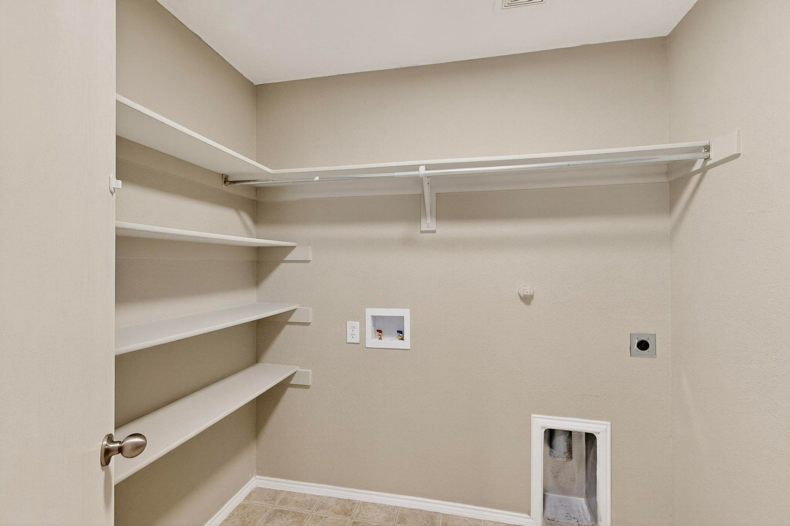 33-3D-Casas-2114-Cypress-Way-11152025_073242