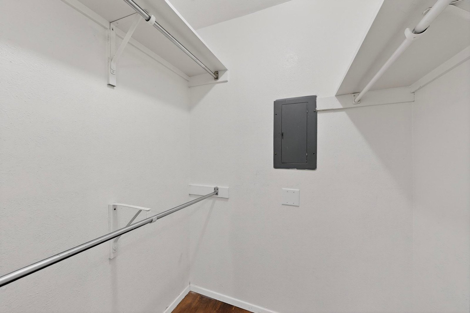 32-3D-Casas-4800-Northway-Dr-03192026_084237